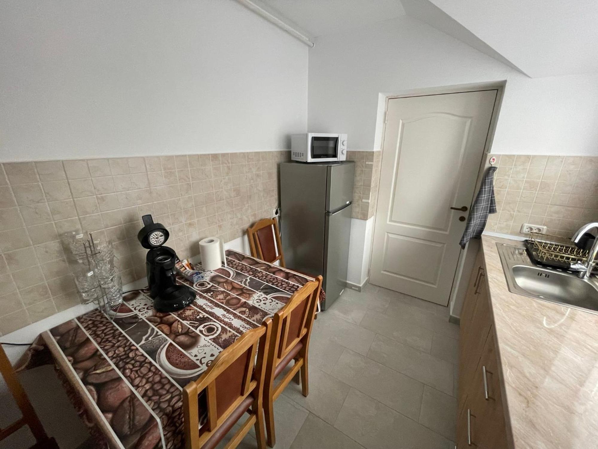 Sara Apartament Лугож Экстерьер фото